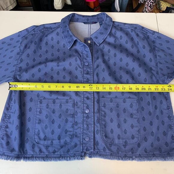 Isaac Mizrahi Jacket Womens XL Blue Denim Printed Fringed Hem Cropped Pockets - Picture 9 of 11